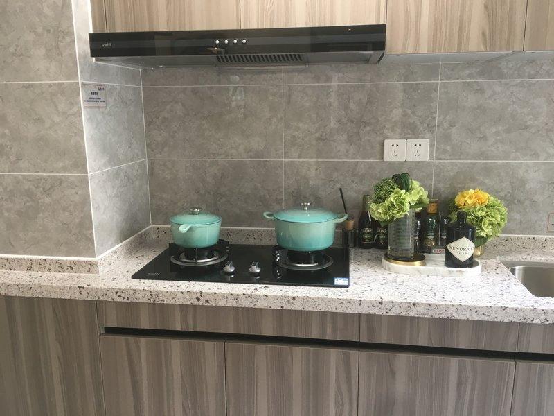 厨房吊顶选集成,安全美观更实用(图1) 厨房吊顶选集成,安全美观更实用