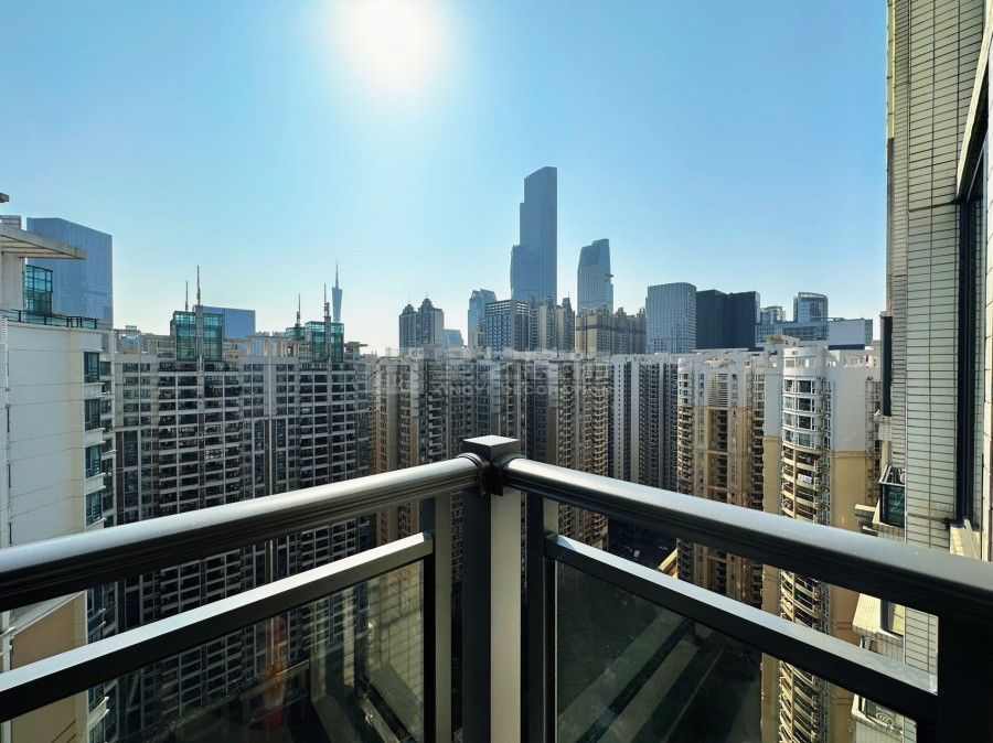 现代轻奢设计：岩板皮革金属材质搭配营造高级灰暖咖空间(图4)