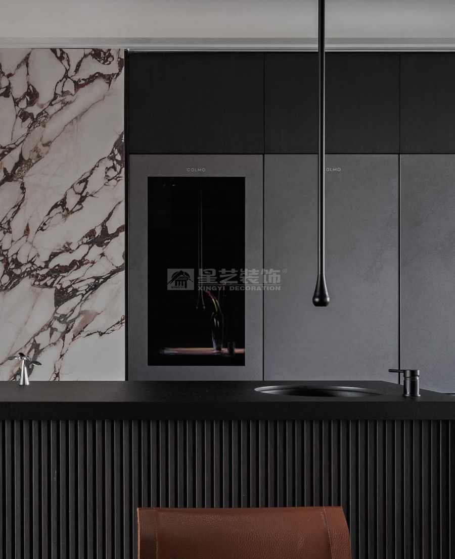 意式轻奢住宅设计：色调·材质·光影的平衡美学(图11)