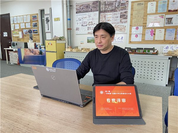 安徽大学艺术学院副院长谢亮.jpg 安徽大学艺术学院副院长谢亮.jpg