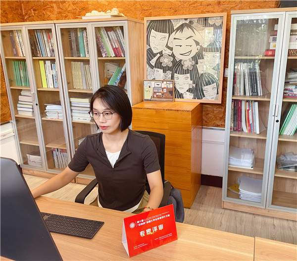张春霞 扬州大学教师、设计学博士.jpg 张春霞 扬州大学教师、设计学博士.jpg