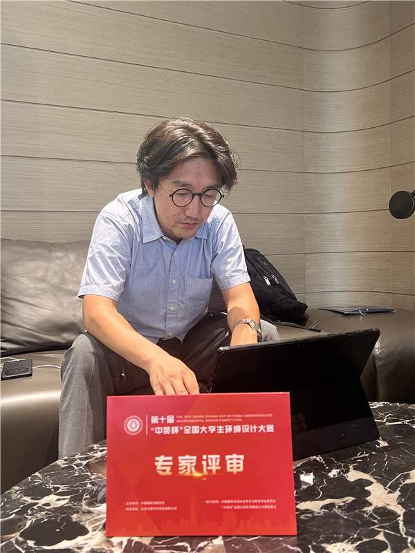 张明杰.jpg 张明杰.jpg