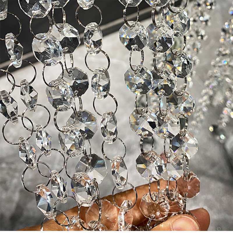 高端水晶帘子珠定制指南:灵泉装饰打造奢华家居新体验(图3) 高端水晶帘子珠定制指南:灵泉装饰打造奢华家居新体验(图3)